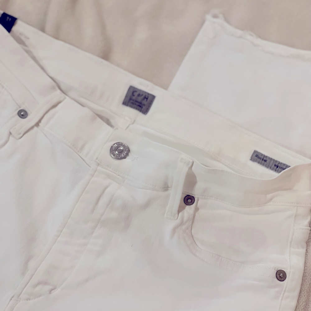 White COH Rocket Skinny High rise with raw hem
